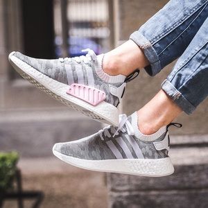 Adidas NMD R2 prime knits grey/white/pink